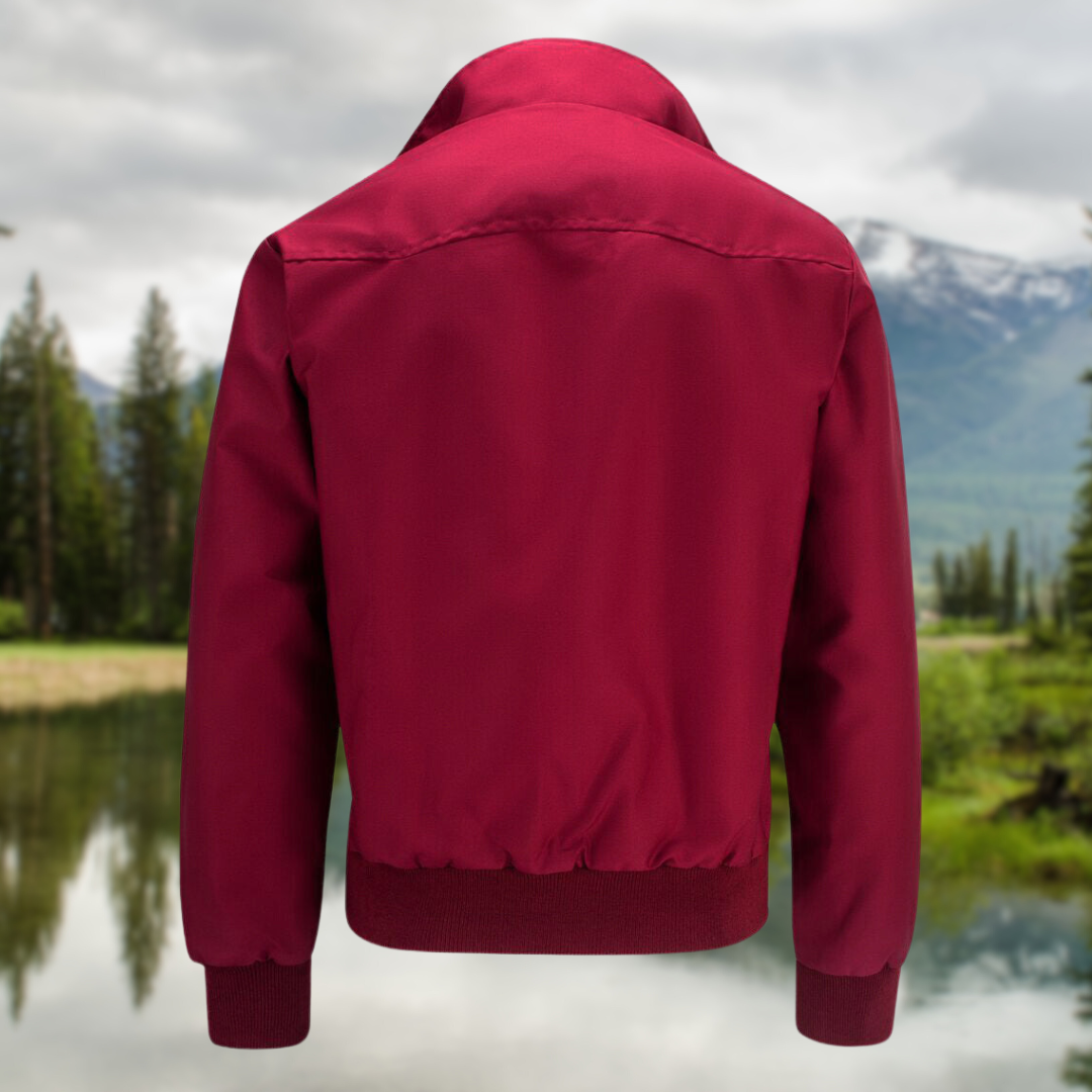 Manteau hiver noir, confortable et polyvalent pour homme, style intemporel.