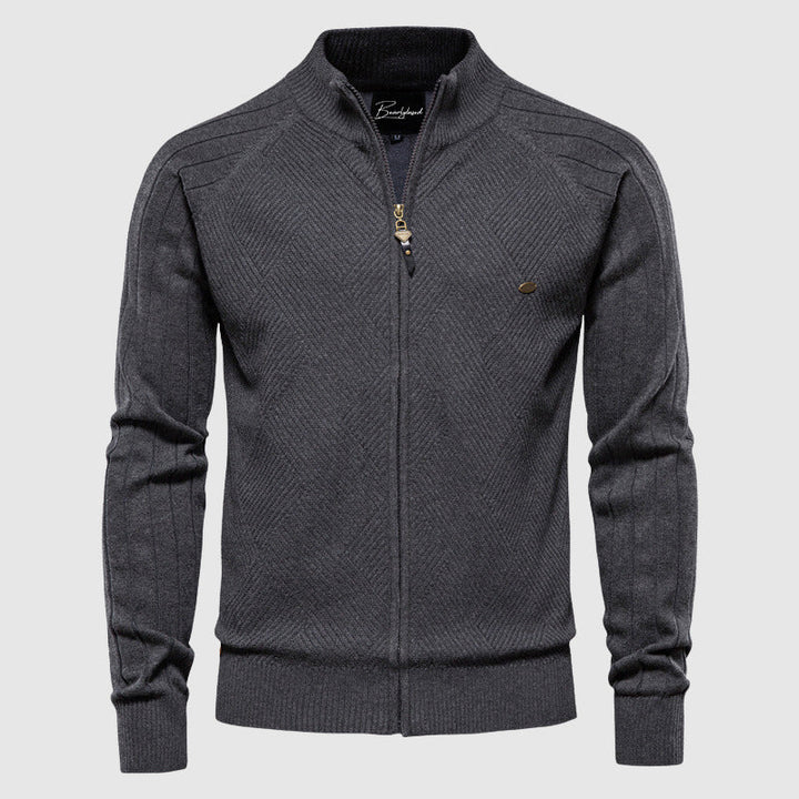 Veste zippée homme, coupe moderne, matière légère.  Idéale ville & montagne.  Poches zippées.