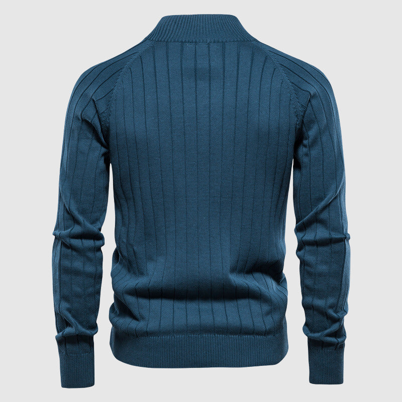 Veste zippée homme, coupe moderne, matière légère.  Idéale ville & montagne.  Poches zippées.