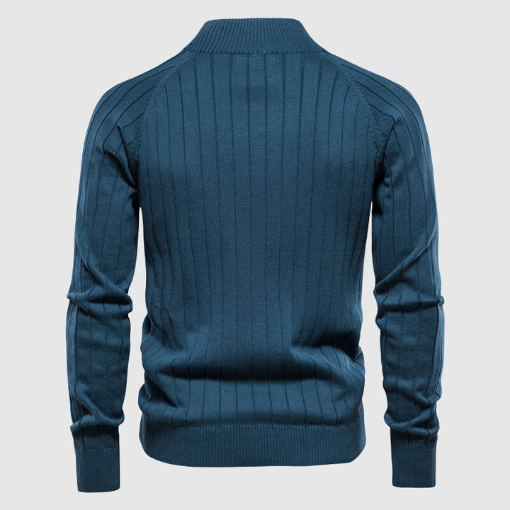 Veste zippée homme, coupe moderne, matière légère.  Idéale ville & montagne.  Poches zippées.