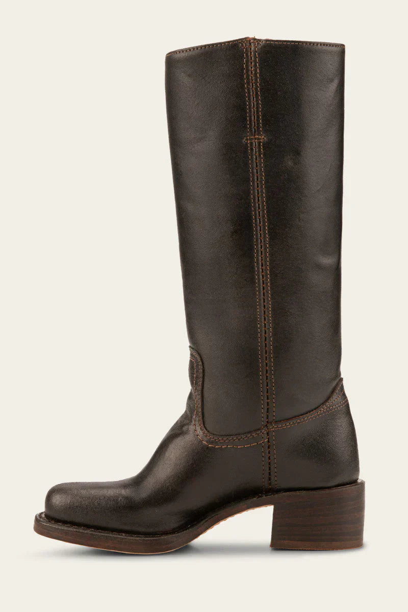 Bottes femme structurées, montantes et robustes. Look mode et confortable pour l'hiver.