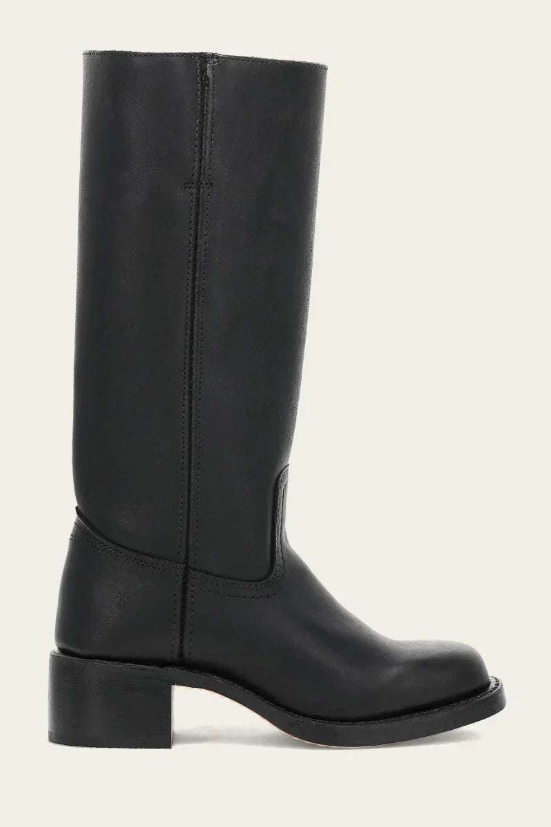 Bottes montantes femme robustes, structurées pour un style unique. Chaussures élégantes hiver.